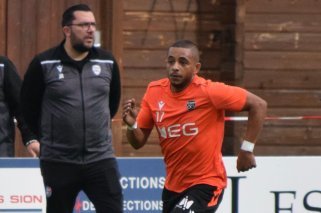 Johan Rudaz (à gauche) et Ruben Mesquita (en orange) ont l'étiquette de favoris dans cette finale.